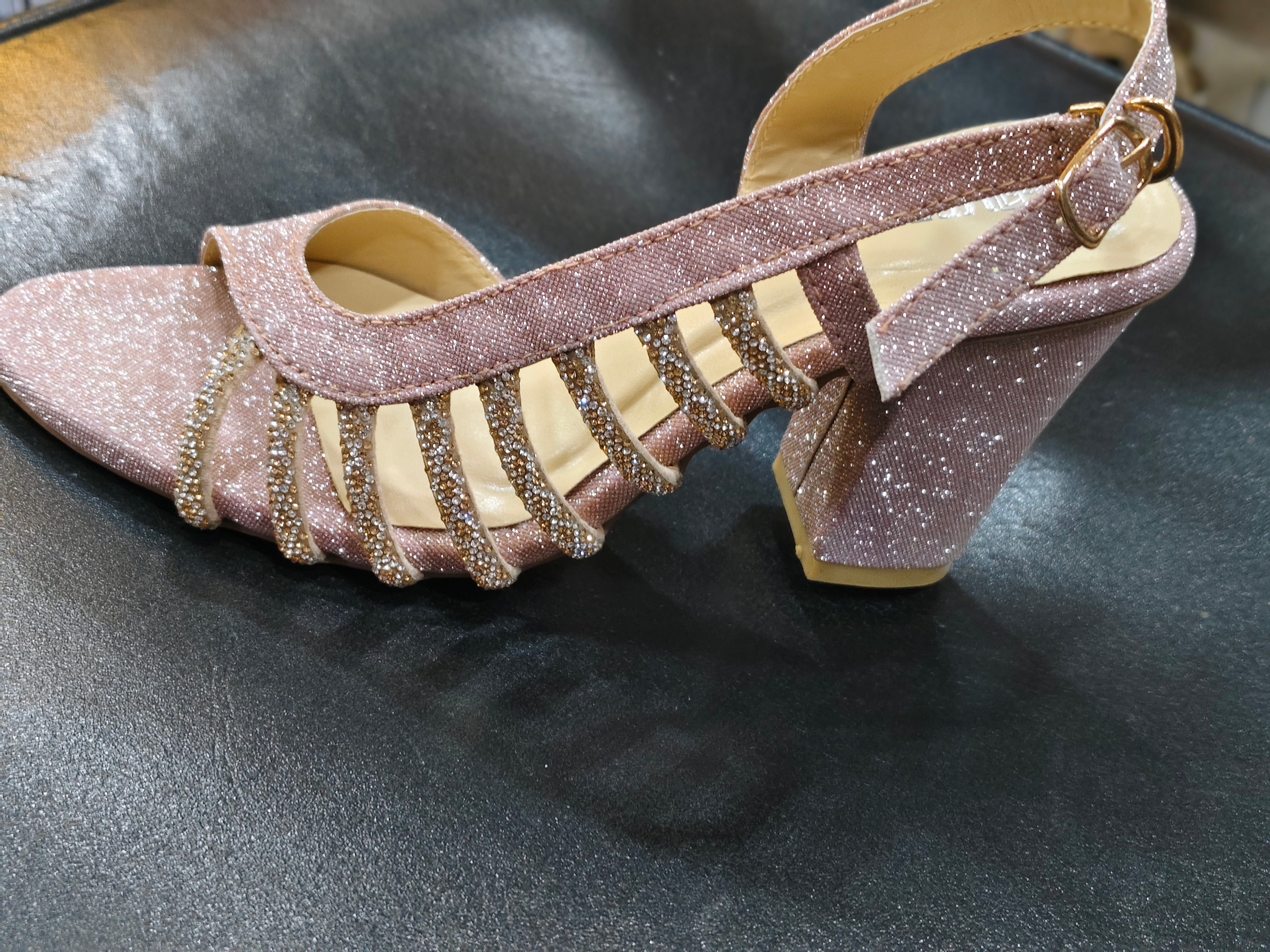 New Styles sandal